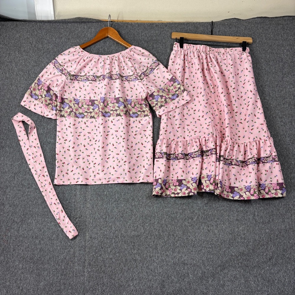 Vintage 70s Pink Floral 2 Piece Skirt Set Blouse Tiered Skirt‎ Cottagecore Small